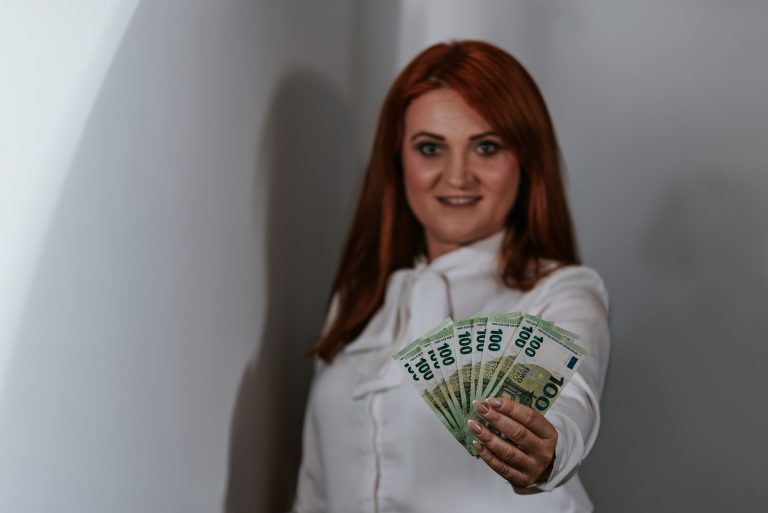 Novac u ruci